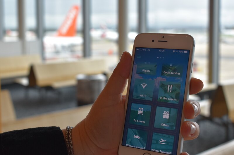 New Gatwick airport app offers flight alerts and queue updates