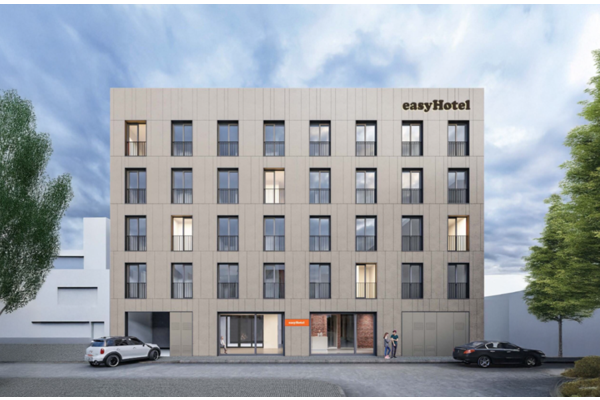 easyHotel accelerates its Spanish takeover