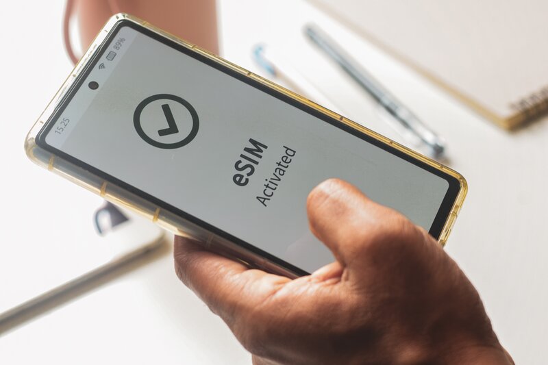 Firsty and Proximus Global team up on affordable roaming across borders